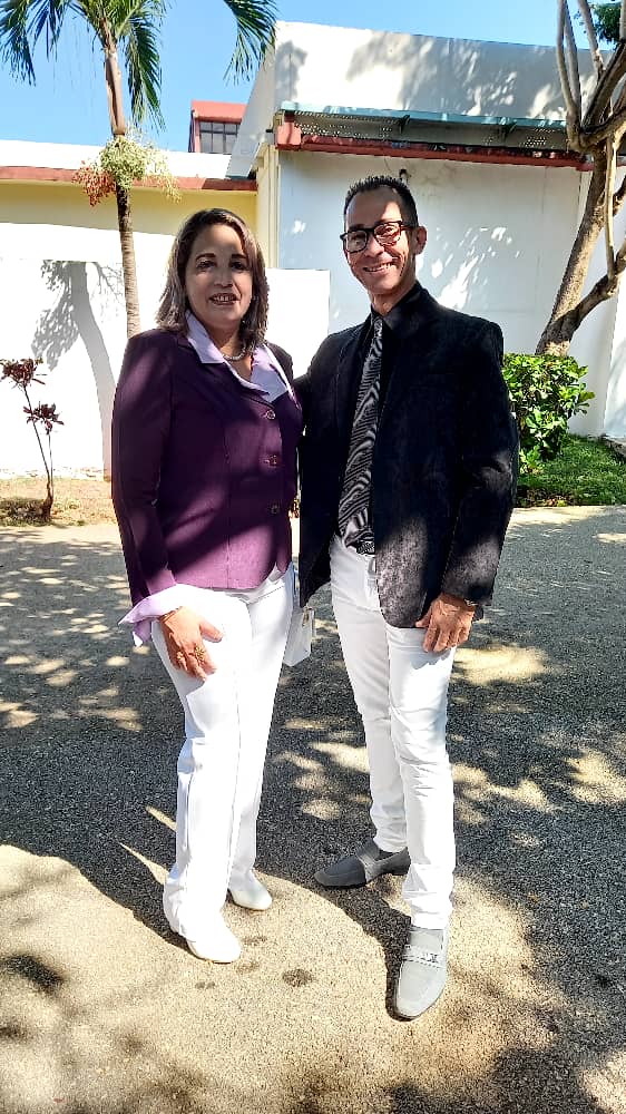 Representación de la Misión Médica Cubana en #Venezuela en la XV Convención Internacional Cuba Salud 2022. Muchos éxitos para el Dr.C. Pedro Milian y la Dra. C. Lourdes Falcón.

#CubaPorLaVida #FuerzaCuba #CubaPorLaPaz #Cuba #CheVive #CamiloVive #CubaViveEnSuHistoria