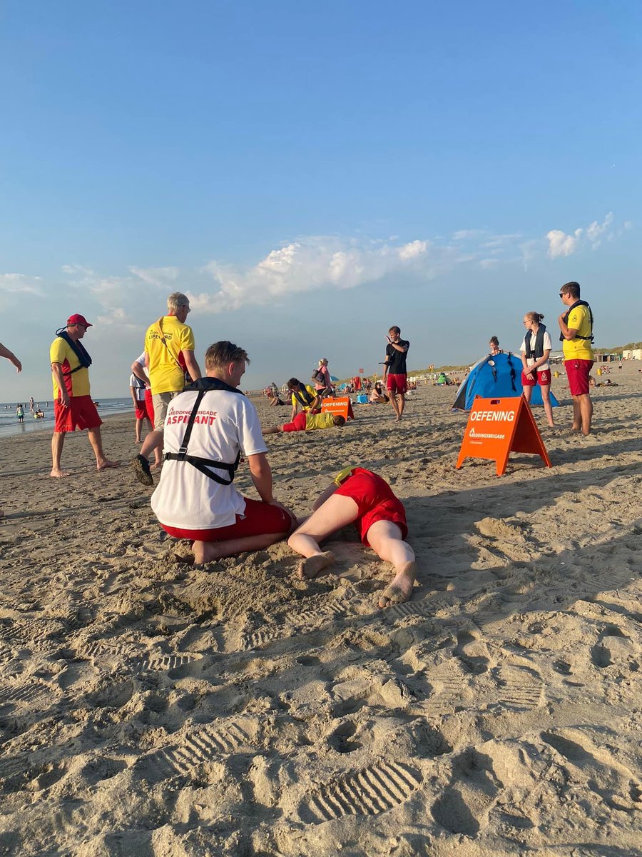 We hebben maar liefst €3.500,- euro opgehaald met de Rabo clubsupport. Het geld wordt besteed aan een weerbaarheidstraining voor onze lifeguards. We zijn ontzettend blij met dit bedrag en willen iedereen bedanken die op ons heeft gestemd. #RaboClubSupport #Lifeguards