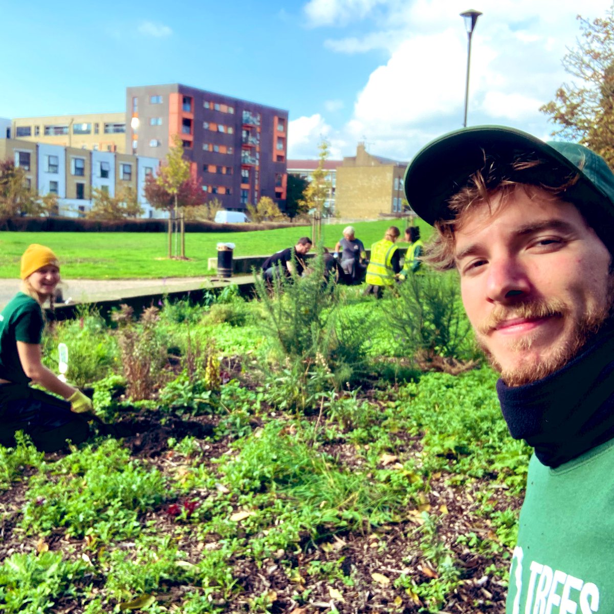 ecoexistUK's tweet photo. Planting Squad 🌱 

500 herbaceous perennials planted and mulched. All in a sunny day’s work at Furze Green with @TreesforCities x @LondonNPC x @GGTowerHamlets 😎 https://t.co/RGg6Rjyb5t