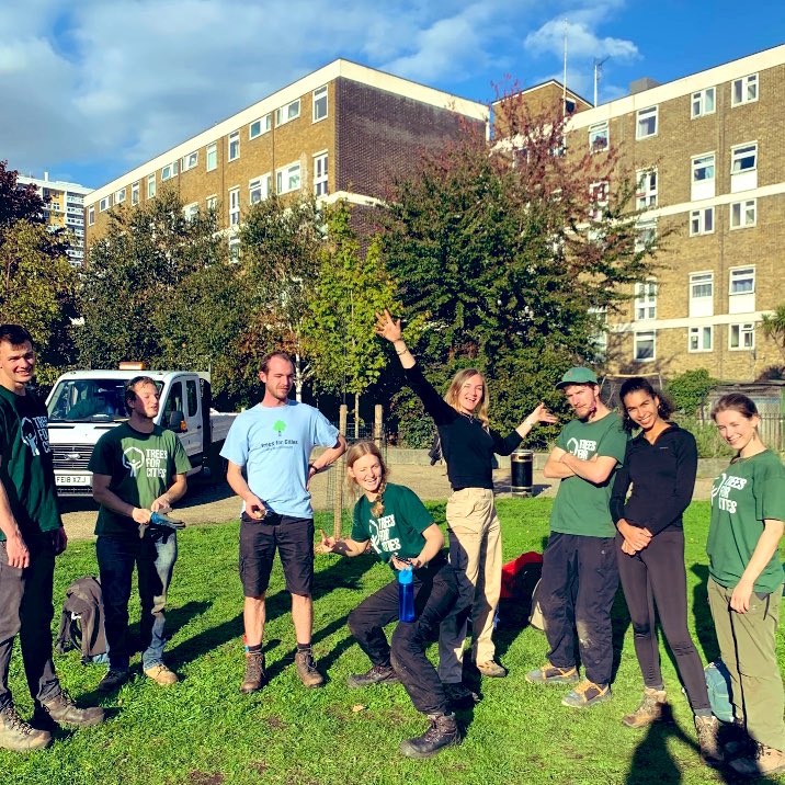 ecoexistUK's tweet photo. Planting Squad 🌱 

500 herbaceous perennials planted and mulched. All in a sunny day’s work at Furze Green with @TreesforCities x @LondonNPC x @GGTowerHamlets 😎 https://t.co/RGg6Rjyb5t