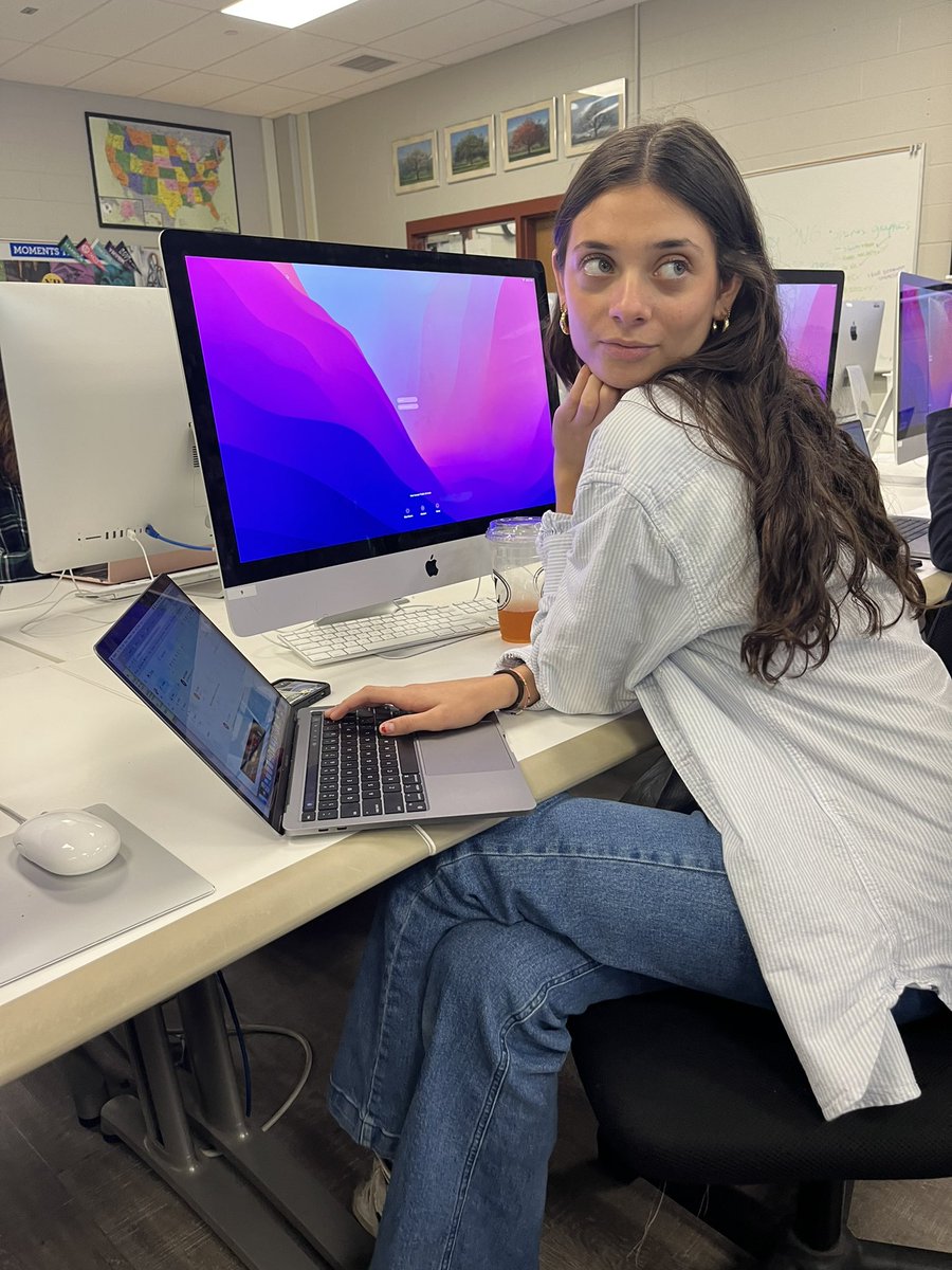 Fellow features editor <a href="/hayleygcourant1/">Hayley George- Courant</a> hard at work whilst sending emails to potential sources!!