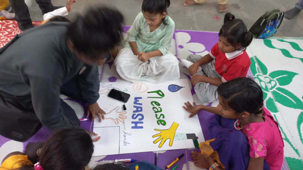 kamal_peter's tweet photo. Calling attention #Handwashwithsoap at least 20 sec after critical activities.#GlobalHandwashingDay2022 #Oraclevolunteers take message to children & remind ourselves of #healthyhabit.Time 2 collaborate reduce inequity #handwashing resources affecting 818 million school children https://t.co/cMzZj0zghf
