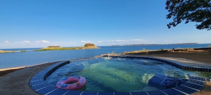 Ever thought of experiencing Kariba from the other side of Zambia?

"Yes for 2 nights and 3 days abroad"

You can go exotic for under US$250.00 per person, with everything covered from Harare to Zambia and back.

hello@travelahz.com for bookings!!