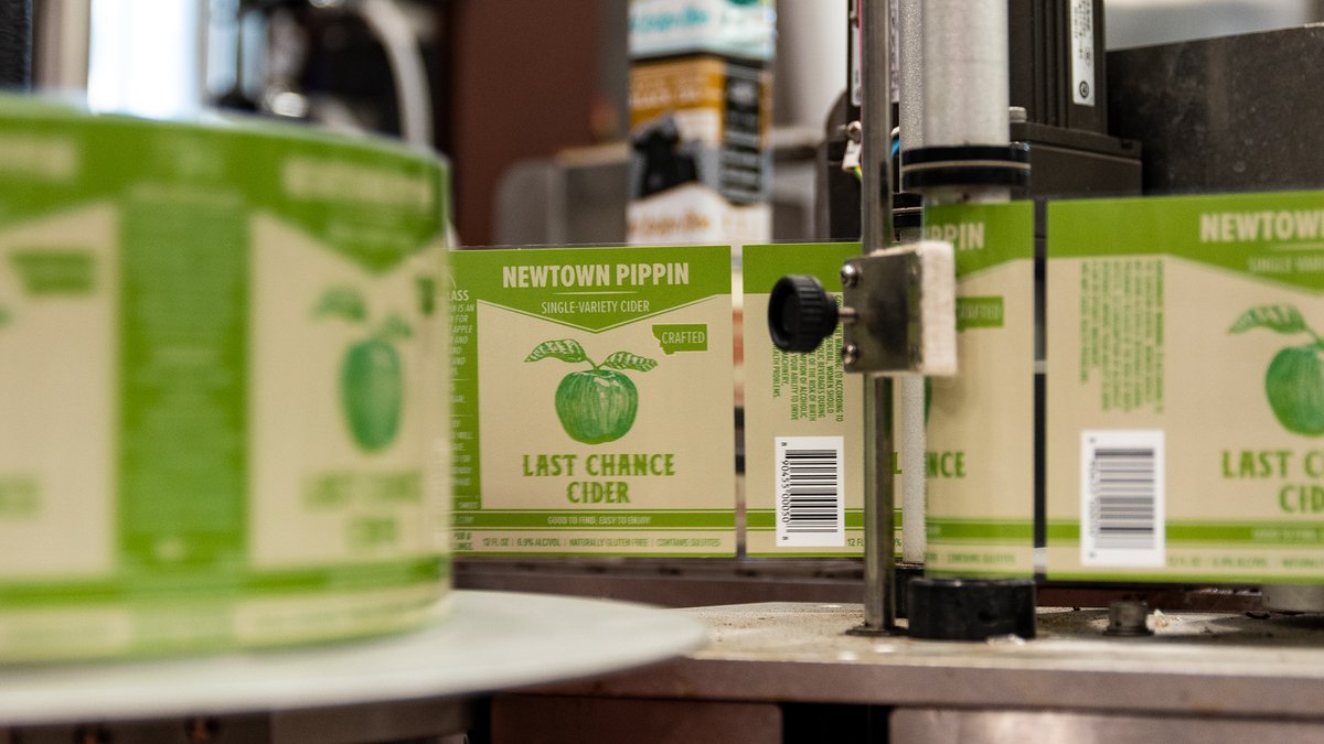 pub_last's tweet photo. NEW TOWN PIPPIN–SINGLE-VARIETY CIDER - https://t.co/YE7JUckS7o https://t.co/QgYsxHN6hG