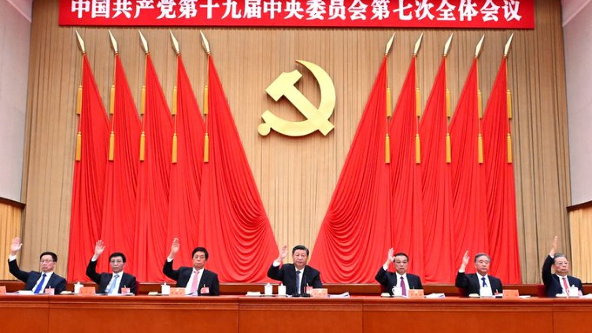 NicolasMaduro's tweet photo. Saludo al  XX Congreso Nacional del Partido Comunista de China, que debatirá durante los próximos días, temas de primer orden para el pueblo chino. Más de 2 mil delegados deciden sobre el futuro de esta nación que ocupa un papel fundamental en la construcción de un mundo nuevo. https://t.co/SxjXWbrLIF