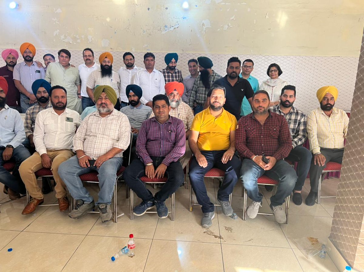 PSCBFedration's tweet photo. ਅੱਜ ਮਿਤੀ 17/10/2022 ਨੂੰ ਲੁਧਿਆਣੇ ਵਿਖੇ ਫੈਡਰੇਸ਼ਨ ਦੀ ਮੀਟਿੰਗ ਹੋਈ ਜਿਸ ਵਿੱਚ ਮਿਤੀ 26/10/2022 ਤੋਂ 29/10/2022 ਤੱਕ 2 ਘੰਟੇ ਦੀ ਕਲਮ ਛੋੜ ਹੜਤਾਲ  ਅਤੇ 31/10/2022 ਤੋਂ ਸੰਗਰੂਰ ਵਿਖੇ ਰੋਸ ਪ੍ਰਦਰਸ਼ਨ ਕੀਤਾ ਜਾਵੇਗਾ ਅਤੇ ਅਣਮਿਥੇ ਸਮੇਂ ਲਈ ਹੜਤਾਲ ਕੀਤੀ ਜਾਵੇਗੀ। https://t.co/gsv4Tjx9OW