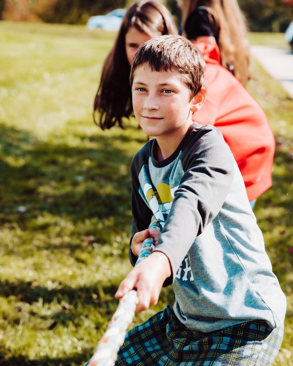 LincolnCharter's tweet photo. Ms. Edwards’ class took their science lesson outside on this sunny day! They played a few friendly rounds of tug of war as a demonstration of balanced & unbalanced forces.
(They’re also wearing pajamas and “Dreaming Big” about their futures as part of college week. 😉)
#LCSSTEM https://t.co/VGLAJA9i32