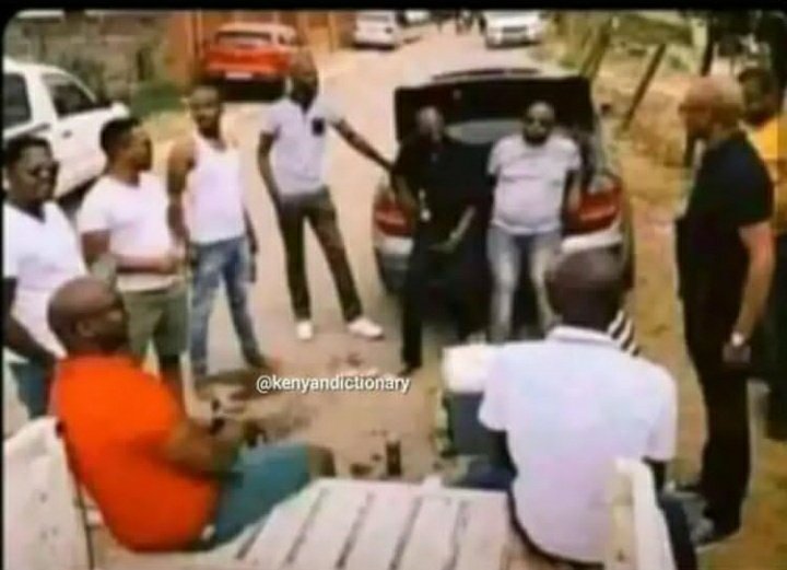 KGDarrr's tweet photo. 🇧🇮: 
Wakera, Mjomba, Boss, Bro, Mutama, Tonton, Jama, Frère, Man, Marlesh, Rasta, ... 😂 https://t.co/HLVrDOOMnY