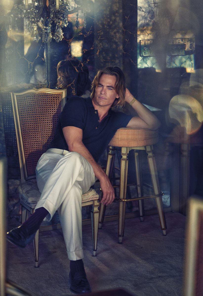 BlackFangirling's tweet photo. Happy Monday!! π
#ChrisFine #TeamEyeCandy https://t.co/GnVP98GJLv