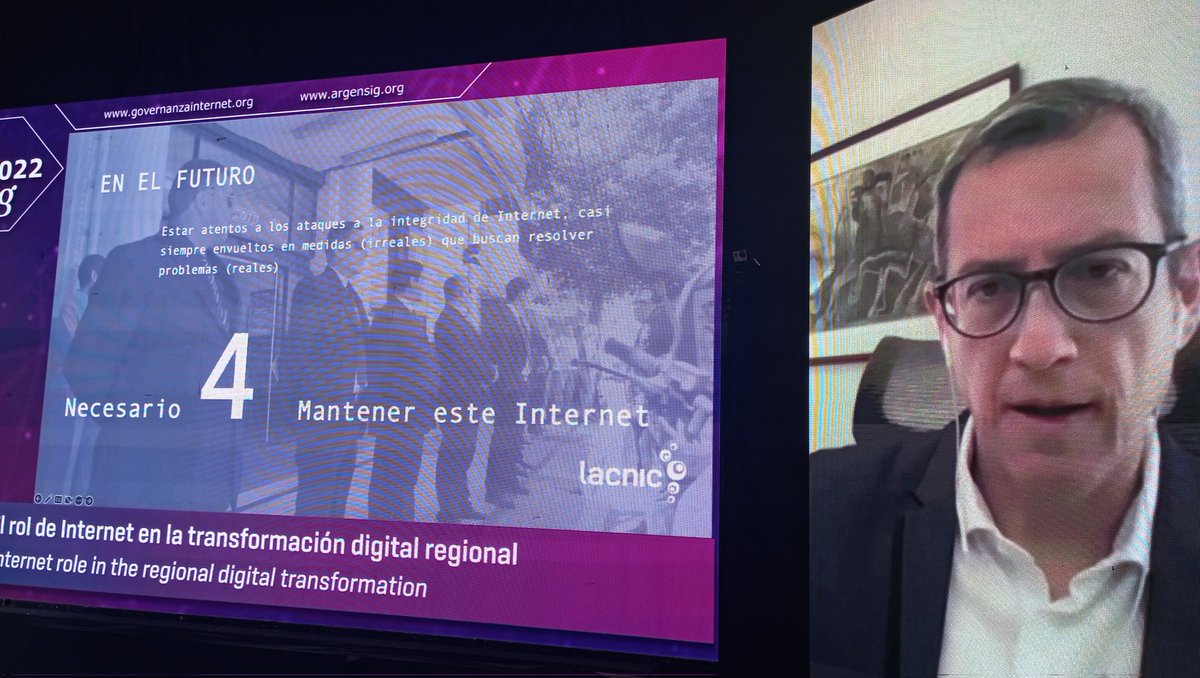 SSIGLAC's tweet photo. 💬 #SSIG2022 "Estemos atentos a la integridad de internet en el futuro" la propuesta de @oscarrobles @lacnic 

#gobernanzainternet #internetgovernance https://t.co/ca0Jbd7HYL