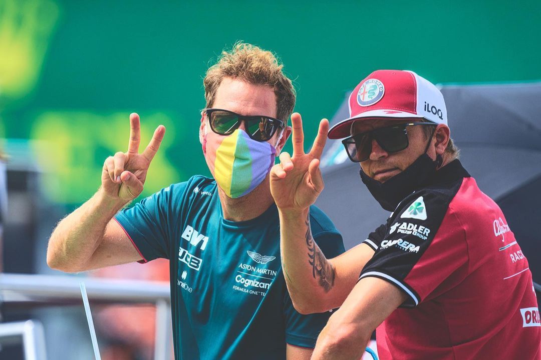 SebVettelBR's tweet image. Hoje é aniversário de um dos melhores amigos do Seb 🥳🎉

Feliz aniversário Kimi Räikkönen, te desejamos muitas felicidades e tudo de bom sempre. A partir do ano que vem eles terão muito tempo livre para comemorar juntos @KRaikkonenBR