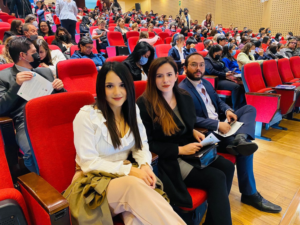 Equipo de la #REP fue parte del Evento de Presentación de la Herramienta Colmena, la cual busca fortalecer la participación en la gestión escolar. 

¡Juntos transformaremos la #educación! 

<a href="/Educacion_Ec/">Ministerio de Educación, Deporte y Cultura</a>