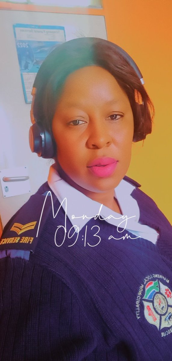 lesego_ngoloza's tweet photo. #chaile yhoo
Monday will kill us 😫 https://t.co/COKCKj6Ff9