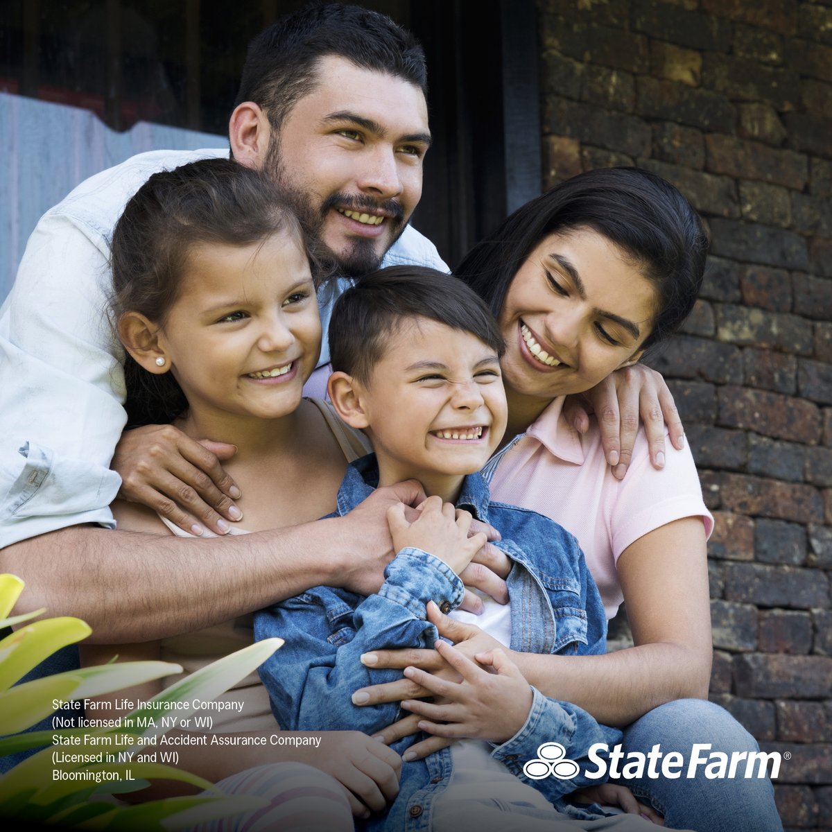 StateFarmLatino's tweet photo. More than 1 in 10 Hispanic adults in the U.S. (almost 5 million) don’t have any life insurance. Learn how it can also help protect your small business. #LifeInsurance #LIAM22 https://t.co/n98CbARAOA https://t.co/zZaBFjHzwn