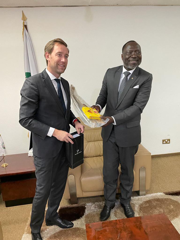 NorAmbNigeria's tweet photo. Good discussions today with President Omar Touray of the #EcowasCommission. Thanks for seeing me, I look forward to work together to strengthen cooperation on international and regional security, maritime, regional integration, and more! @ecowas_cedeao @NorwayMFA https://t.co/og4lyxnPAl
