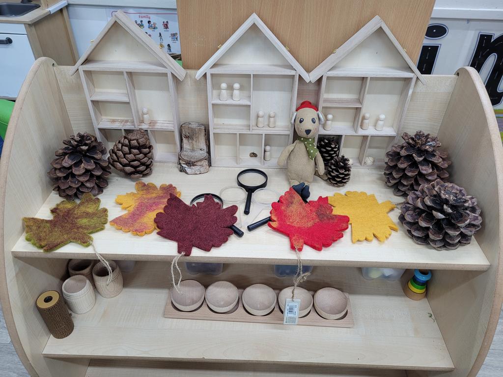 MissJonesRec's tweet photo. We have had a fabulous day discovering Autumn in Ruby Class 🍁🍂🌰🐿 https://t.co/fd815IjAT5