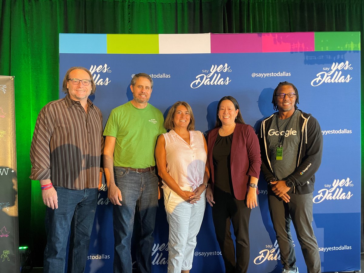 uspto's tweet photo. #USPTOTexas Regional Director Hope Shimabuku was a VIP judge for the #HackDFW finals competition, a fast-paced innovation marathon for creatives, learners, and quick thinkers. Chester the Cheetah awarded the prizes and took photos with students (and Regional Directors)! https://t.co/AVkiS5Mfnq
