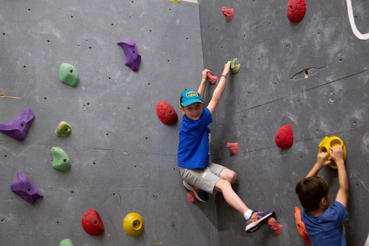 miniuprograms's tweet photo. A blast of the past!
Wall Climbing and Flag Football fall programming is going strong 💪
We can't wait to see you again in the coming days 💛
#MiniUPrograms #MiniMomentsBigImpacts #UManitoba https://t.co/zWLIwBUjAq