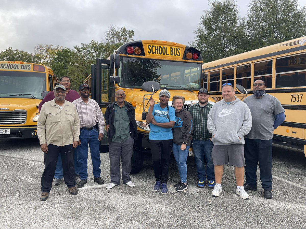 les_smcps's tweet photo. We LOVE our @les_smcps bus drivers! Thank you for getting our students safely to and from school and being one of the best parts of our day!#Happybusdriverappreciationweek https://t.co/bcpsynoxuF