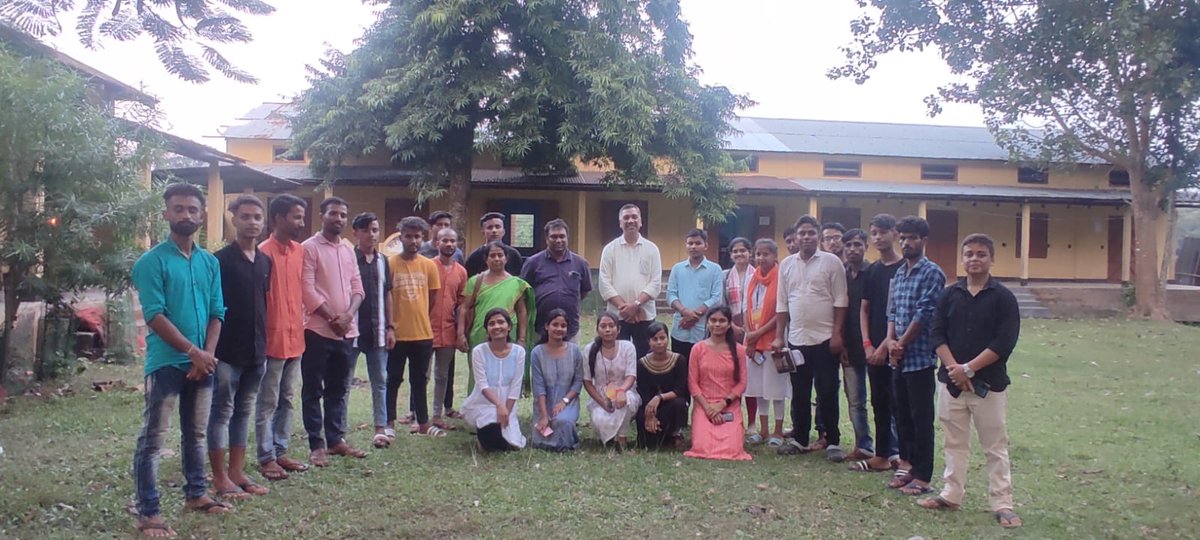 Abvp_Kamrup's tweet photo. যোৱাকালি অৰ্থাৎ ১৬-১০-২০২২ ইং তাৰিখে অখিল ভাৰতীয় বিদ্যাৰ্থী পৰিষদ,উত্তৰ কামৰূপ জিলাৰ ২০২২-২৩ বৰ্ষৰ এদিনীয়া জিলা প্ৰশিক্ষণ শিবিৰৰ আয়োজন কৰা হয়। উক্ত অনুষ্ঠানত উপস্থিত থাকে ABVP ৰাষ্ট্ৰীয় সহ:সাংগঠনিক সম্পাদক গোবিন্দ নায়ক জী, গুৱাহাটী বিভাগ সংগঠন মন্ত্ৰী ৰিংকু পয়াসি জী। https://t.co/5P0jt6w1sM