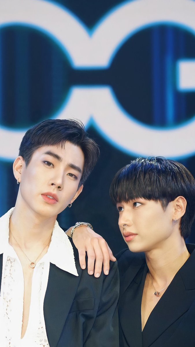 Eri_Min050688's tweet photo. Empecemos con un hashtag de apoyo al OffGun. Algo así como #interfanswithOGforever pero sin armar líos, sólo subiendo cositas lindas de ellos. https://t.co/Hd2arisC4B