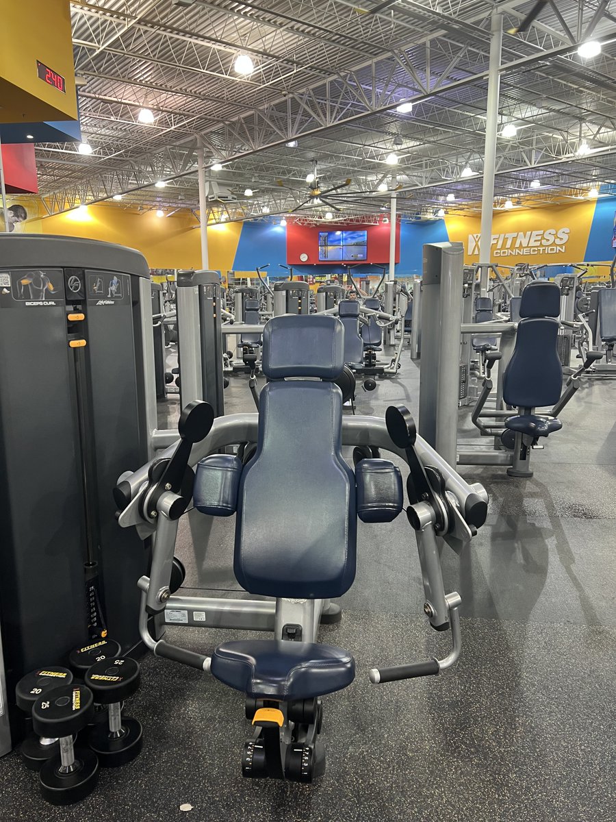 getfeedbacknow's tweet image. Least busy day of the week yesterday at @FitConUSA . Noticed a guy frustrated he couldn't find additional 25's. Simple QR scan alerting staff can tidy up machine space as well as help the bros on the free weight floor punch their ticket on the gain train.
 #textback #eyesandears