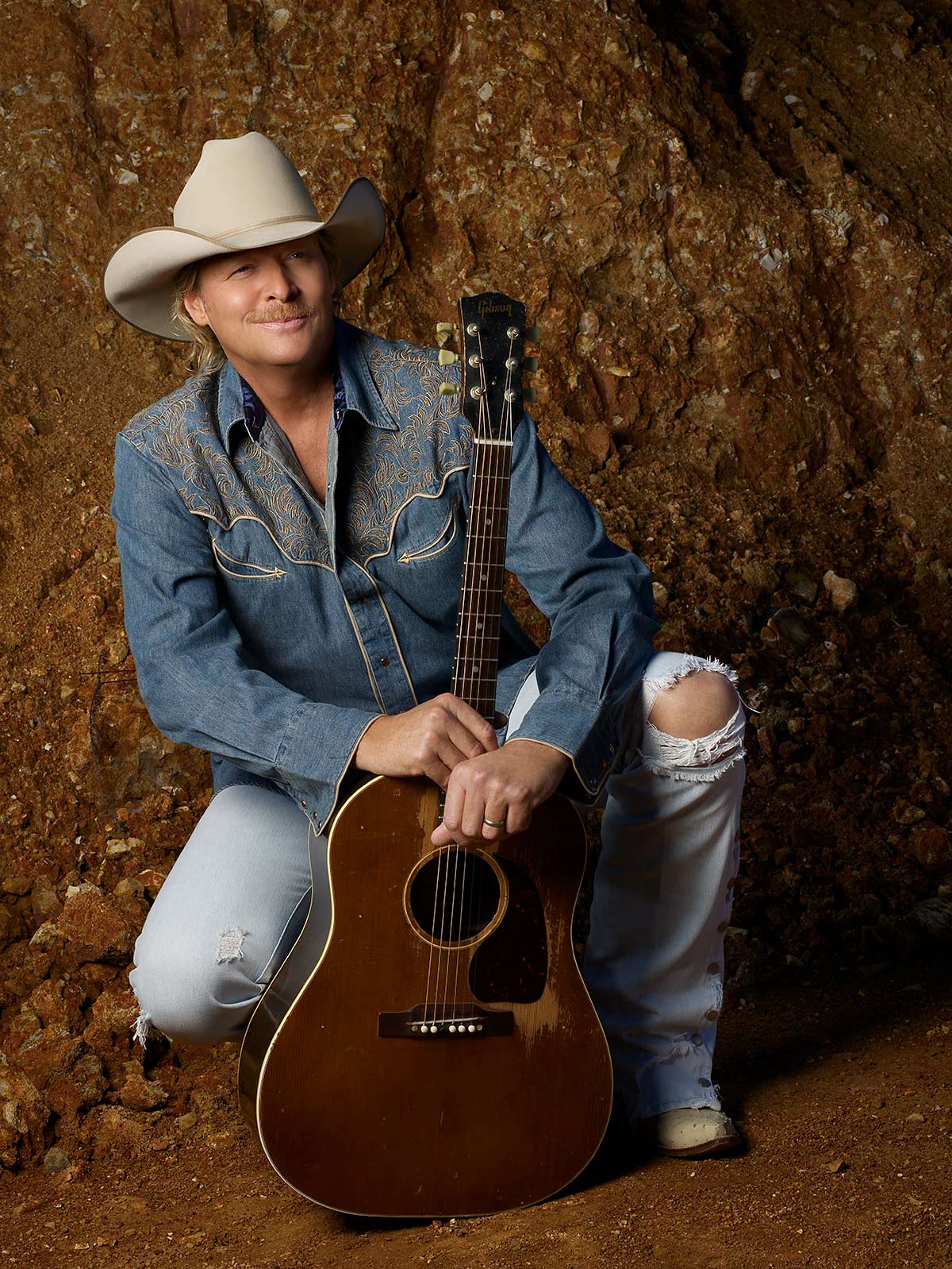  Happy Birthday, Alan Jackson!
*Born on this day: October 17, 1958* 