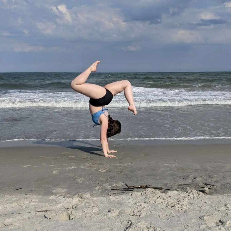 BengalsNHSDA's tweet photo. Meet one of our seniors Emily! We are so happy to have her as a member this year. Some of her hobbies includes reading, and doing color gaurd. When asked what she liked most about dance she says " I like that it takes you mind off of things and helps express your emotions." https://t.co/rAQNVhsMsI