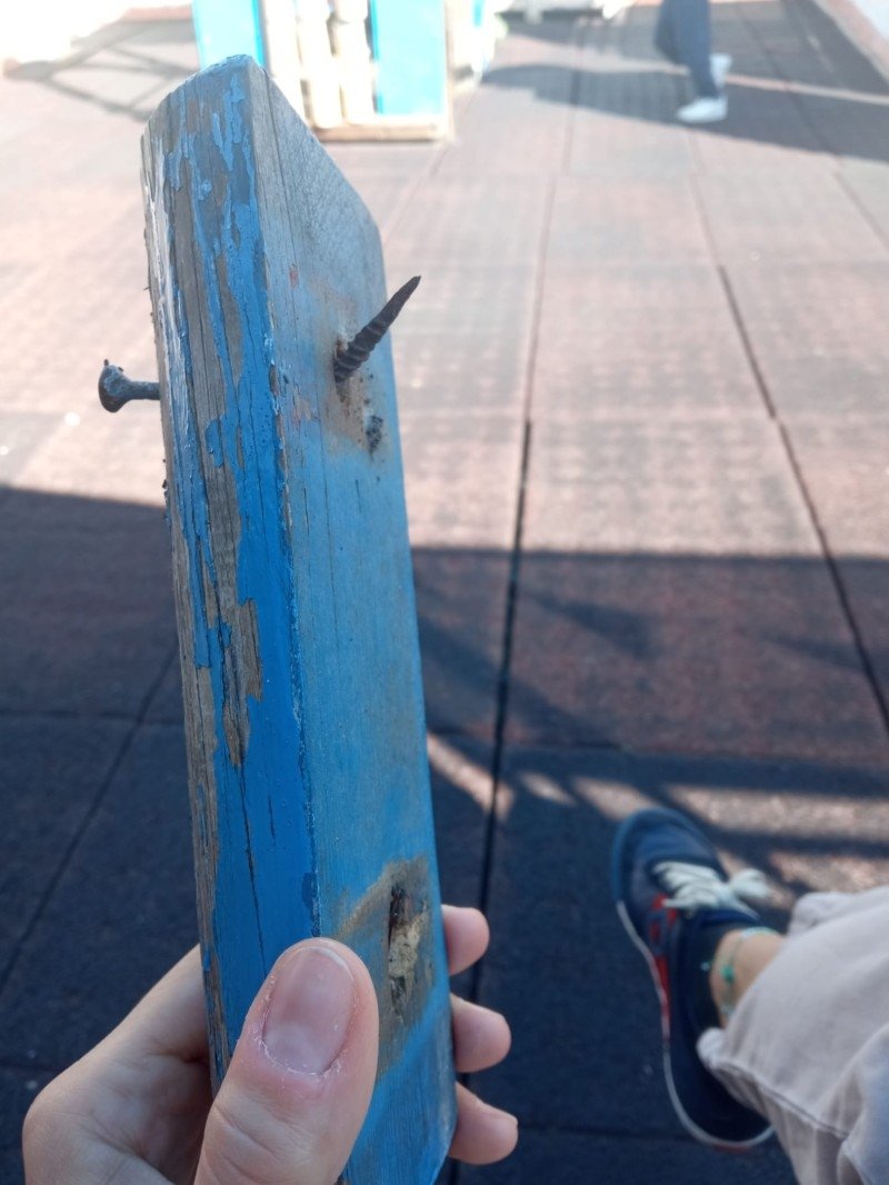 Doncs res, des de l'escola encara seguim esperant que es treguin els jocs del pati d'infantil, que ara ja representen un perill per als nostres infants, era una mesura urgent, com així vam comunicar al regidor en la reunió mantinguda el dia 15 de setembre.