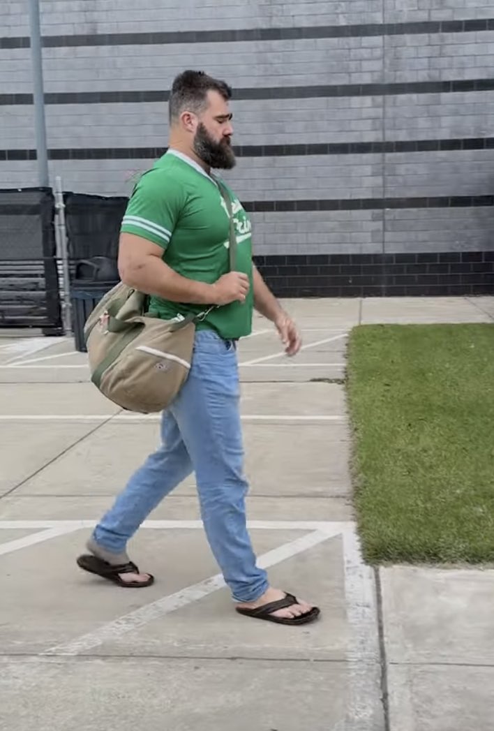 JasonKelce tweet picture