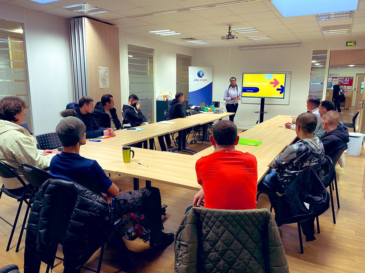 🗣️#recrutement ce matin, 15 candidats ont rencontrés 🤝 l’agence #randstad au 📍 #poleemploi  #seclin pour des postes de #preparateurdecommande 📦#caristes 🔜 Plusieurs profils vont débuter une mission prochainement ✅ #çarecrute #logistique #onestlapourvous