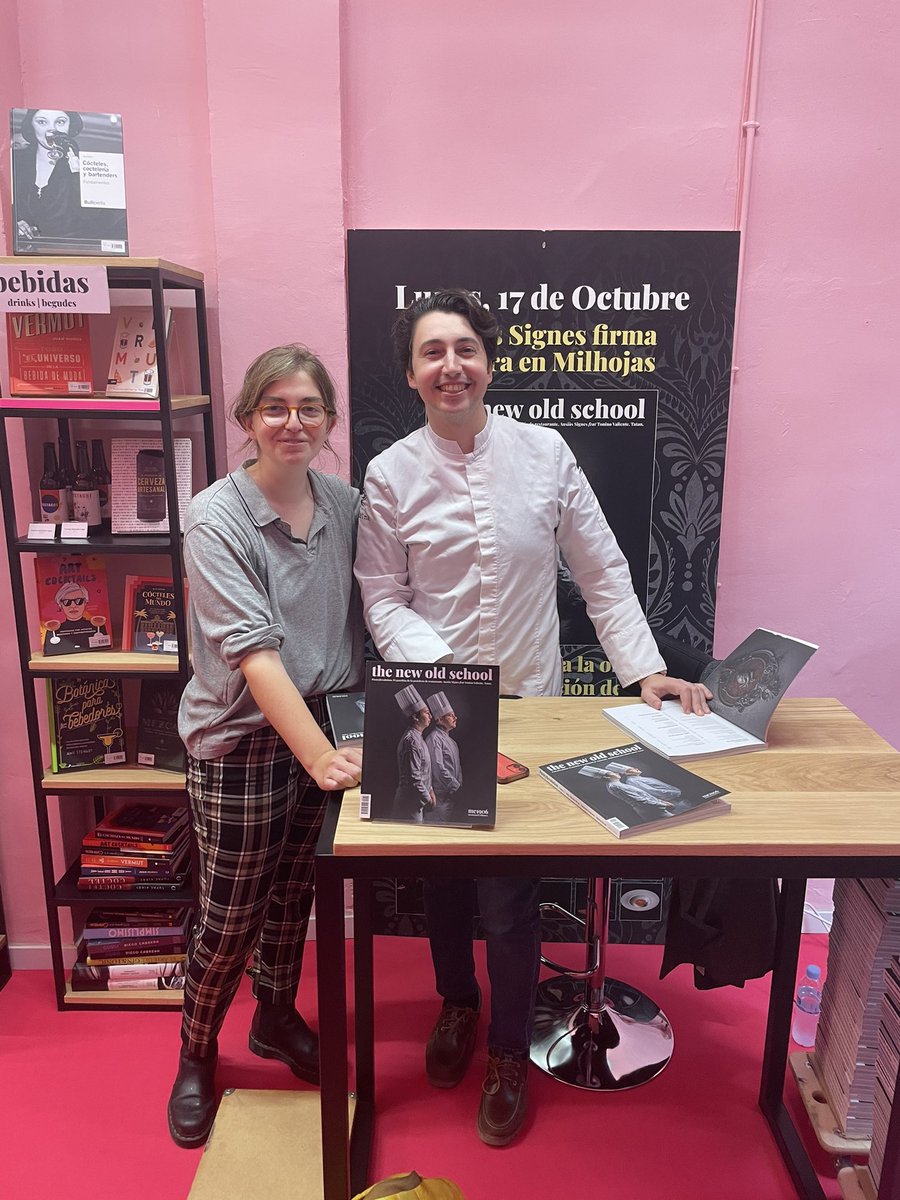 🌸milhojas🌸 (@milhojas_bcn) on Twitter photo Alba ya tiene su ejemplar de #TheNewOldSchool firmado por Ausias Signes 💖
📓 libreriagastronomica.com/products/692
<a href="/TatauB/">Tatau</a> <a href="/PastryRev/">PãstryRevolution</a> <a href="/Montagud1906/">MONTAGUD EDITORES</a> Alba ya tiene su ejemplar de #TheNewOldSchool firmado por Ausias Signes 💖
📓 libreriagastronomica.com/products/692
<a href="/TatauB/">Tatau</a> <a href="/PastryRev/">PãstryRevolution</a> <a href="/Montagud1906/">MONTAGUD EDITORES</a>