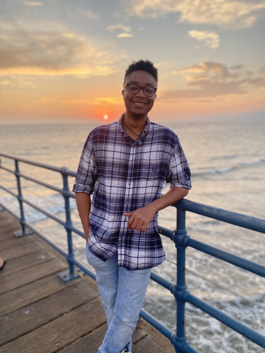 0ViewersPodcast's tweet photo. On a special reflective episode I talk about my experience at Twitchcon and how it’s impacted my journey as a streamer. Find it anywhere you get your podcasts. https://t.co/Bc0XUMmESx https://t.co/3DvYjtWx7Q