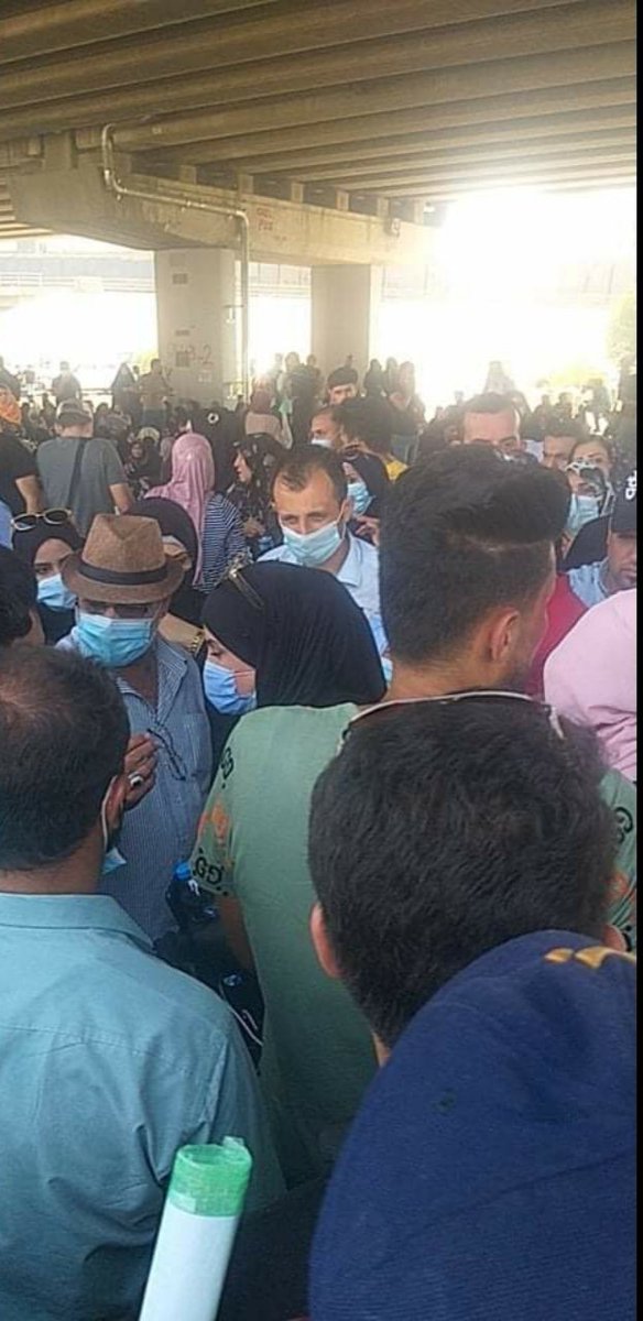 حملة الشهادات ينتظرون انصافهم بإطلاق إستمارة الحق ، فلماذا التأخير؟ ولـــقد طــــال إنتظارنــــا  
حملة الشهادات العليا 
#غدا_ثوره_الشهادات