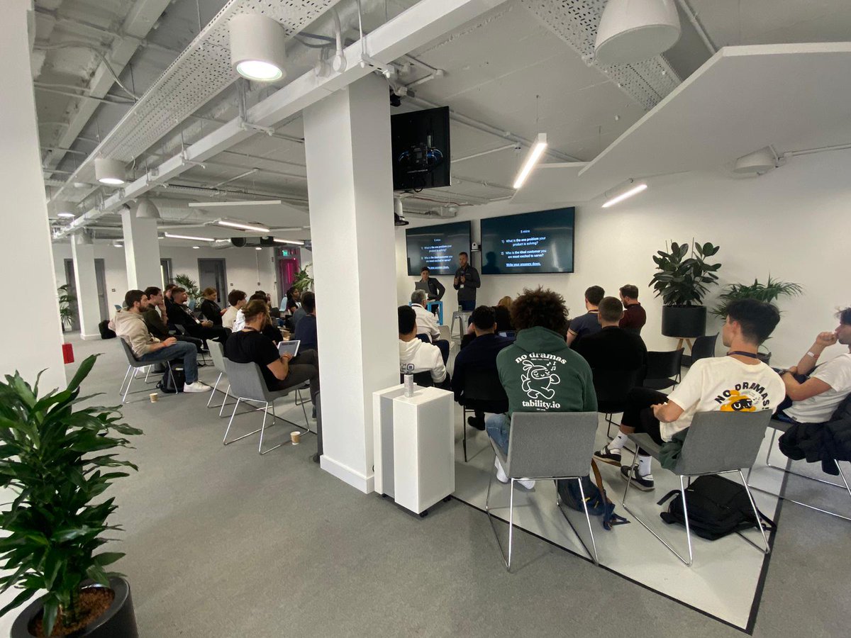 Shift_AI_Events's tweet photo. Cheers to a wildly successful Startup Program today 🥳🥂
We can't wait to hear our Pitch Competition semi-finalist's pitches tomorrow before the Final Winner is announced on Wednesday! 🔥
@matthlerner @intercom @AppSumo @FreshworksInc
#SaaStock2022 #SaaSCity #StartupProgram https://t.co/zAVAg778Kw
