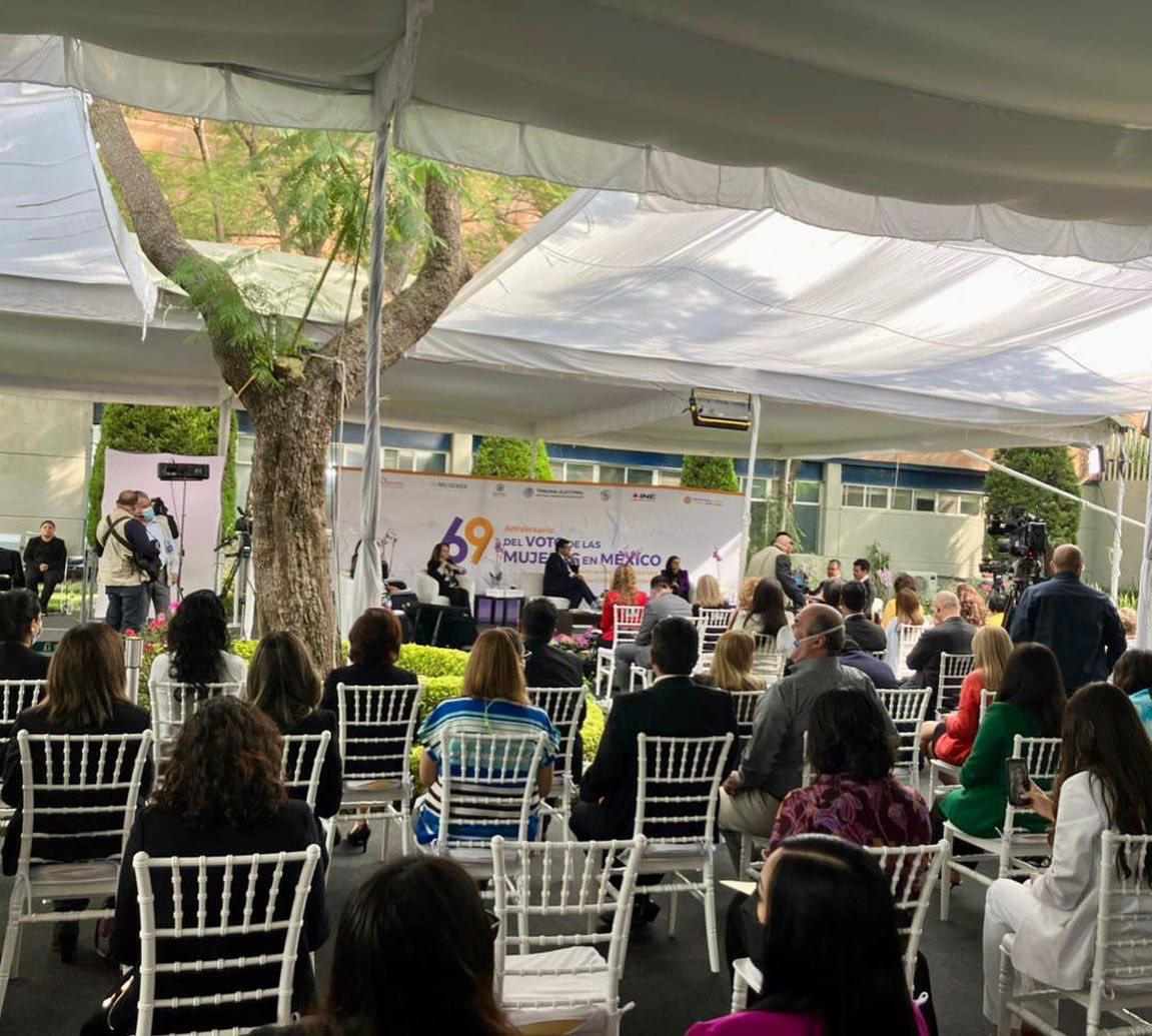 CentralColectiv's tweet photo. El Colectivo Nacional #50más1 representado por nuestra Presidenta @nenaorantes y Secretaria Técnica @trurin acudieron a @TEPJF_informa al Foro del 69 aniversario del Voto de las #Mujeres en México
#Somos50más1
#VotoDeLaMujer
@YasminEsquivel_
@nadgasman
@ReyesRdzM
@lorenzocordovav https://t.co/fvRlgG6Ku5