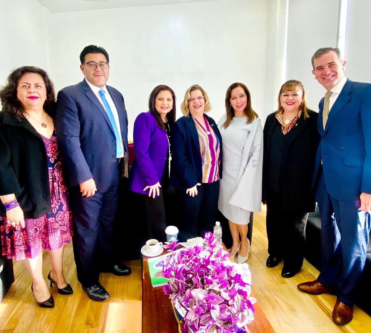CentralColectiv's tweet photo. El Colectivo Nacional #50más1 representado por nuestra Presidenta @nenaorantes y Secretaria Técnica @trurin acudieron a @TEPJF_informa al Foro del 69 aniversario del Voto de las #Mujeres en México
#Somos50más1
#VotoDeLaMujer
@YasminEsquivel_
@nadgasman
@ReyesRdzM
@lorenzocordovav https://t.co/fvRlgG6Ku5