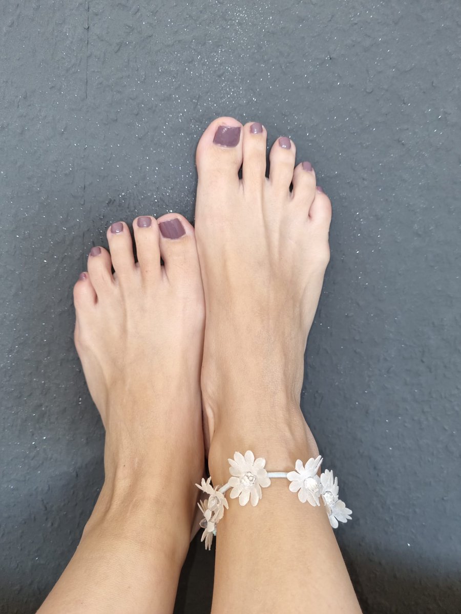 gdss_candy's tweet photo. #feetfethish #footmodels #feet #feetworld #of #new #nylonlove #nylonsocks #nylon #toes #foot #cutefeet #cutetoes #cute #hot #füße #zehen #fuß 
#fussbilder https://t.co/YY69VaxrLX