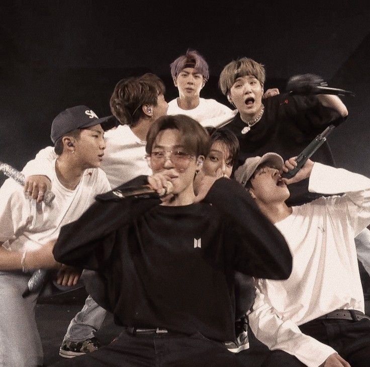 jenoliiee's tweet photo. @ARMYTEAMIID "cause you're the reason that i survived" mungkin cocok banget menggambarkan salah satu pengaruh baik kalian kak, makasih momen indah selama chapter 1 nya.  Sehat selalu, semoga kita selalu menjadi kita. 

See you on the next chapter love 💜 https://t.co/diNbwGFVuq