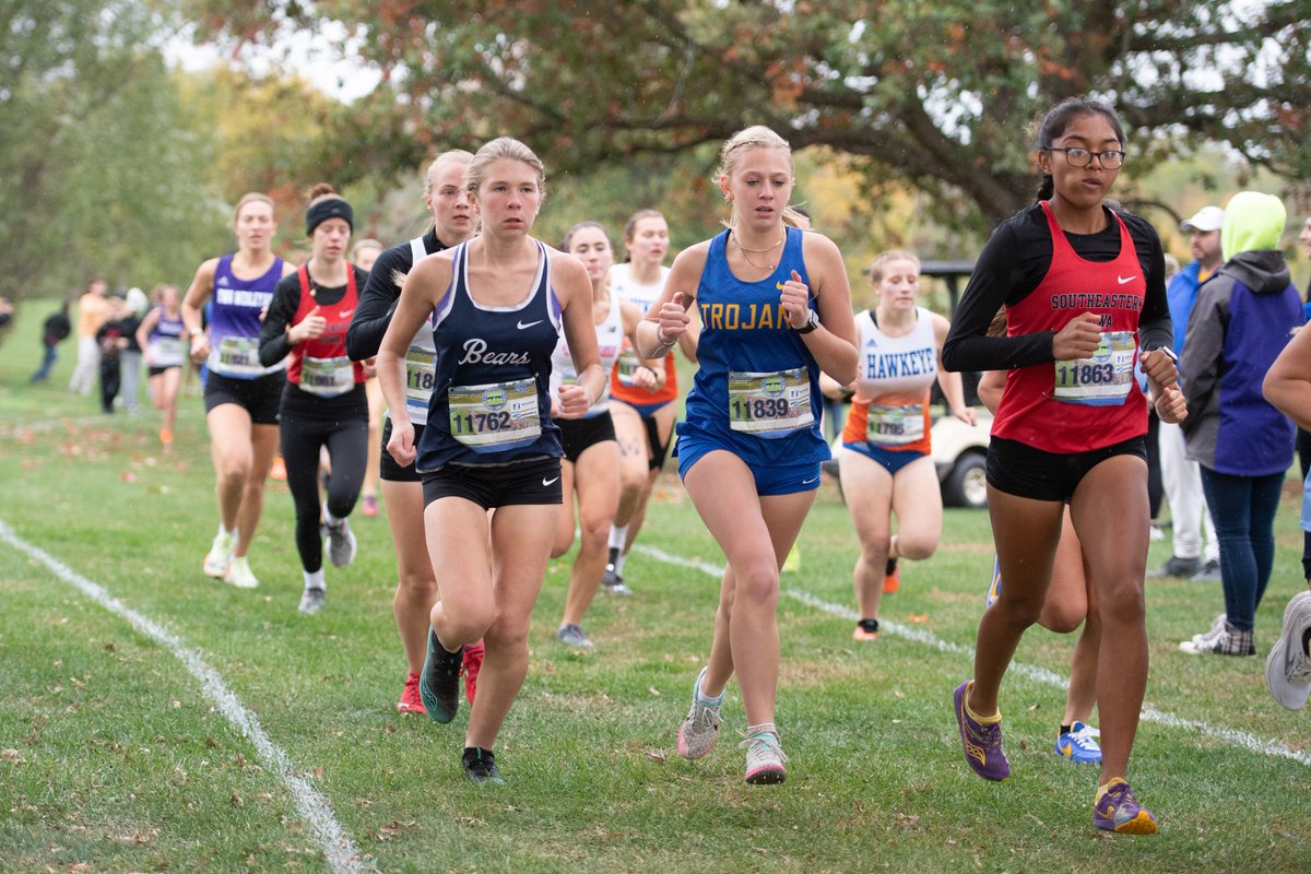 DMACCAthletics's tweet photo. Thanks to @IHCCAthletics @BStew4 for the wonderful Cross Country pics from last weeks meet. https://t.co/KxBTOPH6jx