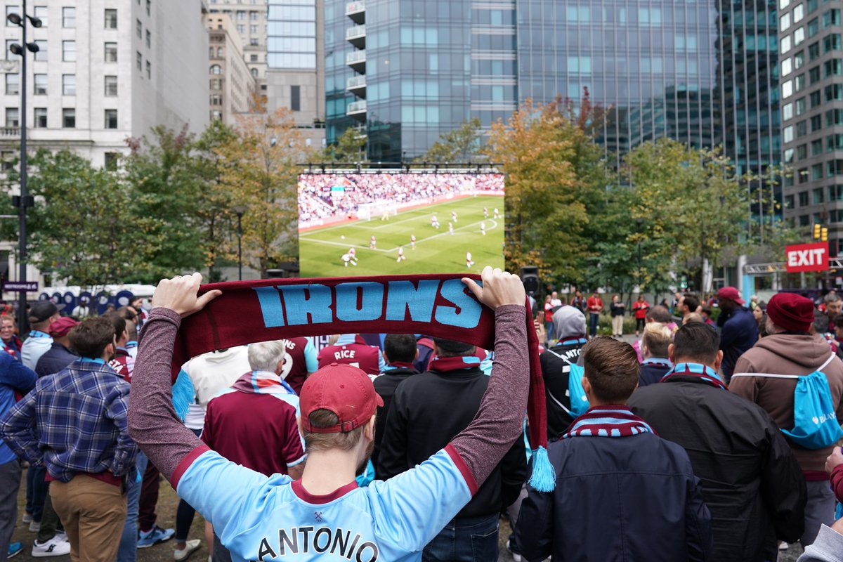 WestHam's tweet photo. Fantastic weekend at the @PLinUSA Fan Fest in Philadelphia ⚒️

A huge thank you to every Hammers fan that attended! 🙌 https://t.co/22moUe0yYv