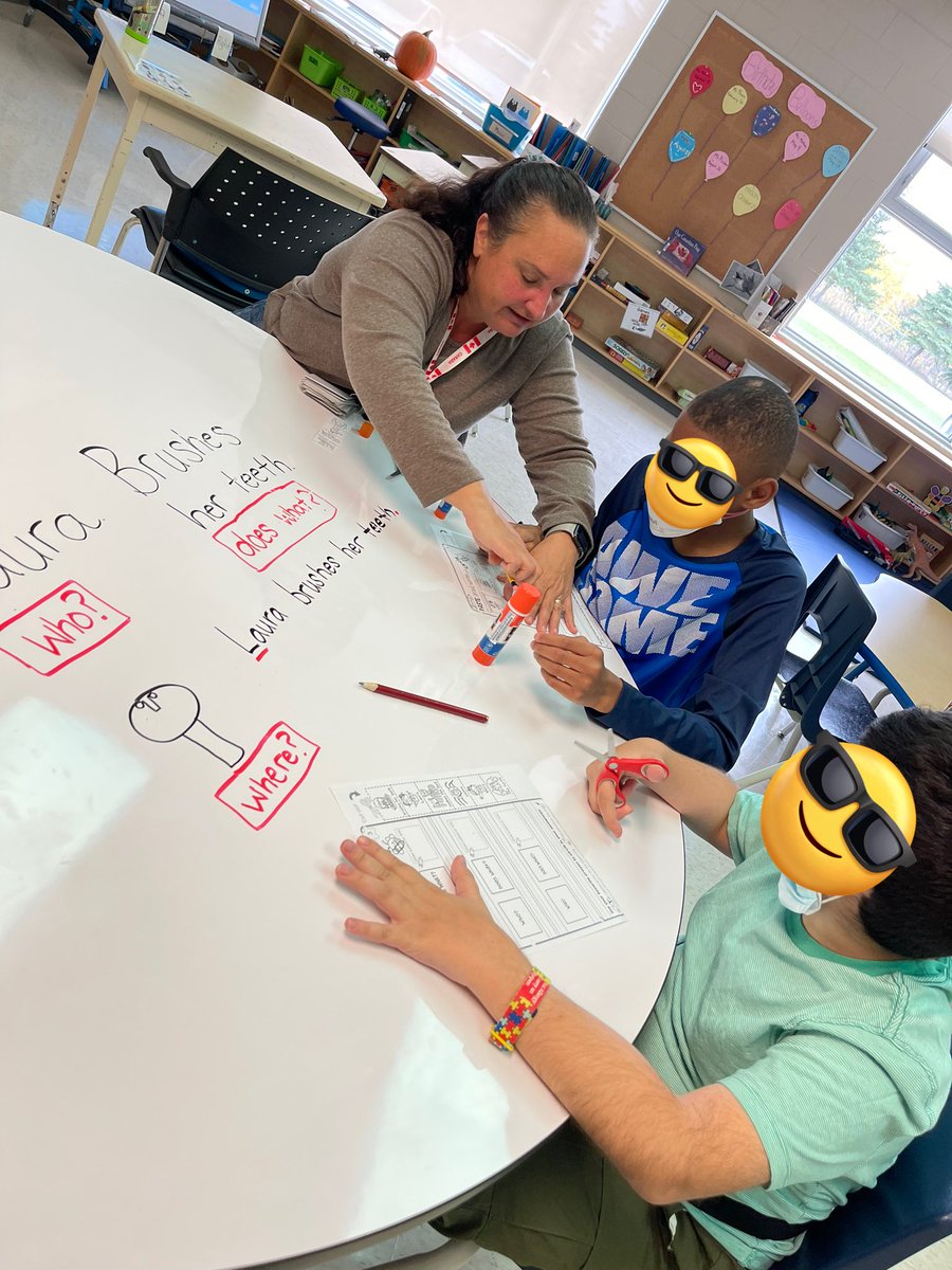 MsPizzolon's tweet photo. In love 😍 with our Whiteboard Table! Our Ss are so much more engaged in the task. Literacy goals for this week: demonstrate understanding of a text by restating information from the text (e.g., restate facts in proper sequence) #yrdsb #literacy #edutwitter https://t.co/jRc0OI9FMI