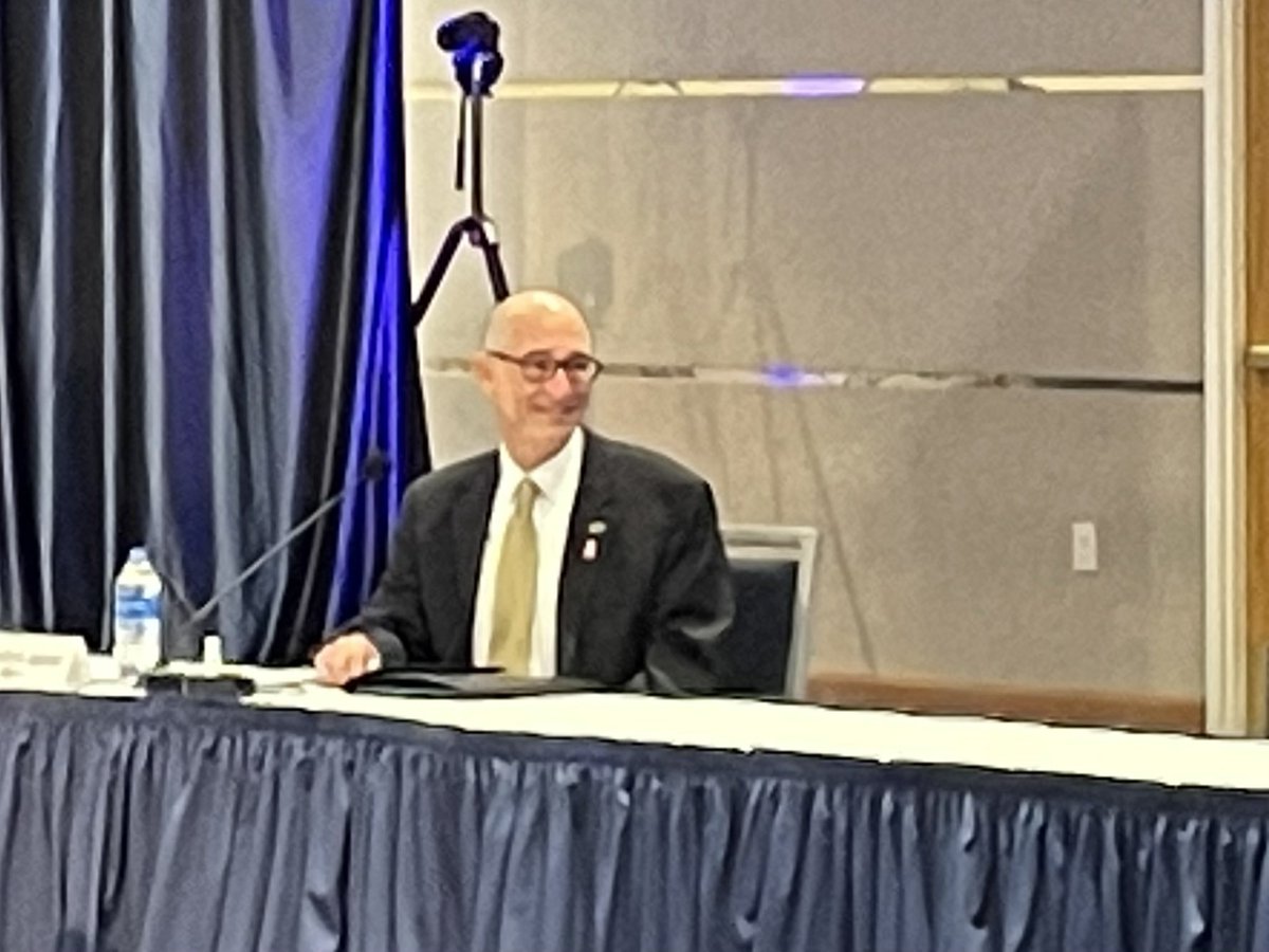 CBS4Ted's tweet photo. Dr. Kenneth Jessell is named Pres. Elect of @FIU. Pending approval of the state Board of Governors next month. @CBSMiami https://t.co/30IsP2LS5S