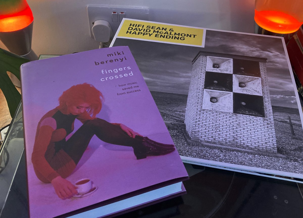 Miki Berenyi tweet media