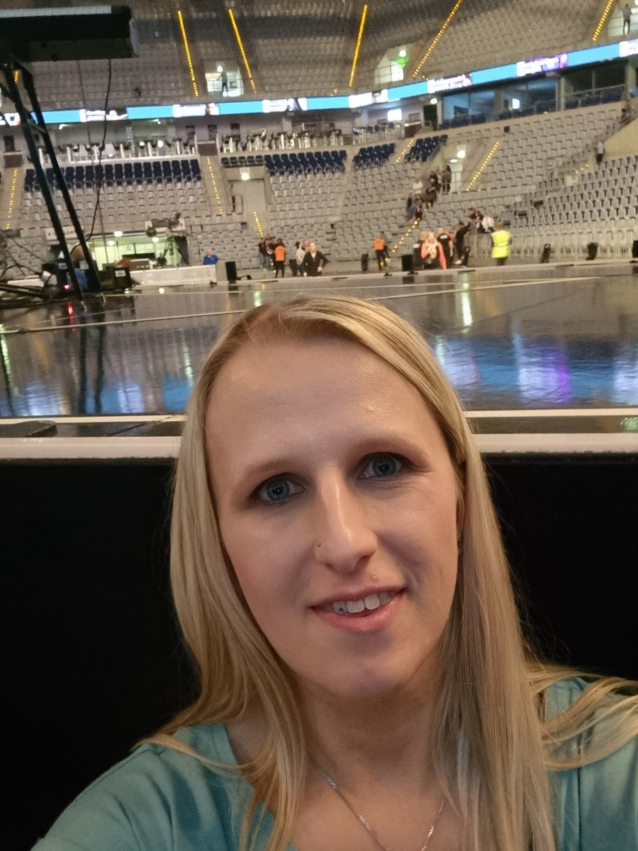 aRose4Everafter's tweet photo. In the circle #bsbman https://t.co/tnNrAO6RzV