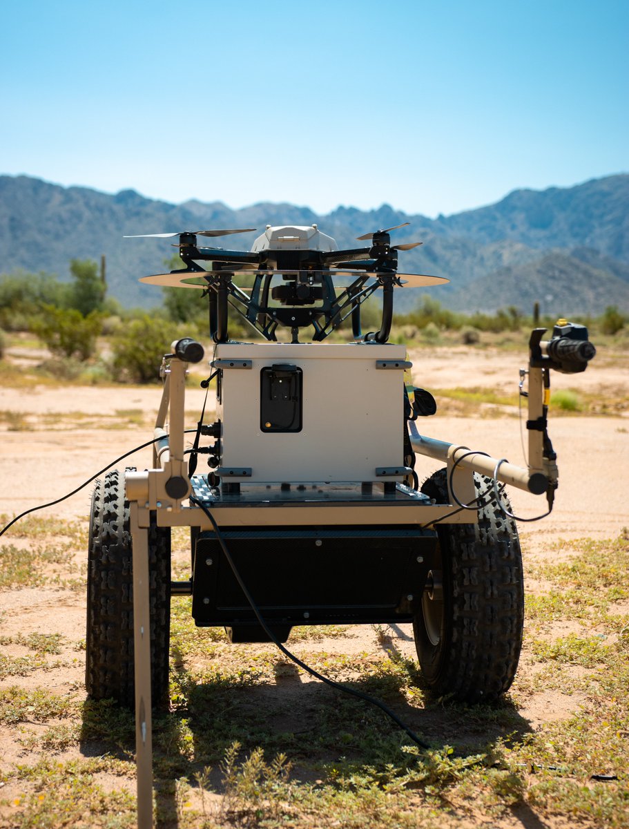 Hoverfly VHA is ready to enter the battlefield via land, air, and sea. This is the future of rapid-deployment/on-demand network communication.

#VHA #Hoverfly #TACP #JADC2 #Communicaiton #Battlefield