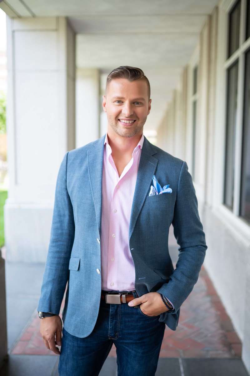 SqwireLife's tweet photo. We'll take any chance we can to celebrate this boss of a CEO!
Thank you, Danijel, for your leadership, passion, and compassion (and, of course, for giving us a job).

We're so glad we get to be on your team!

#BossDay #GreatBosses https://t.co/Ei3XdSZ0ua