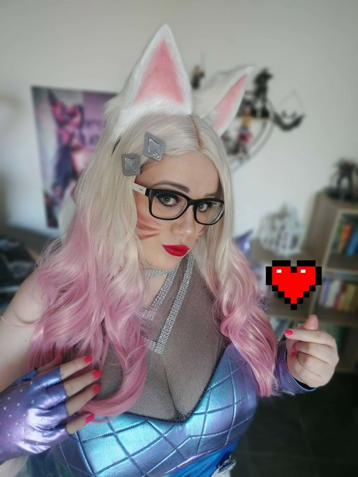 New pictures of my cosplay <3 KDA ALL OUT Ahri ! <3 #ahri #kda #ahricosplay #kdaahri #leagueoflegends<a href="/tag/ahri"class="tags"><span>#ahri</span></a><a href="/tag/league_of_legends"class="tags"><span>#league_of_legends</span></a><a href="/tag/cosplayergirl"class="tags"><span>#cosplayergirl</span></a>