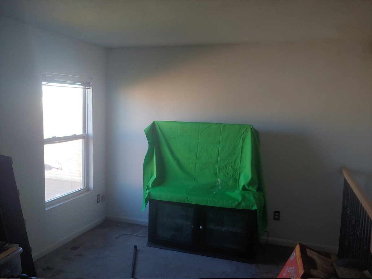 MisterJNOSO's tweet image. For those if you keeping up with the Next On Stage One #kitchenfire 
When life gives you lemons, make lemonade. Upstairs is cleaned and painted. I'm using this area for the new @PerspectivePop studio. I'll be posting updates as we go. 

#misterj #podcast #actionfigures #vintage