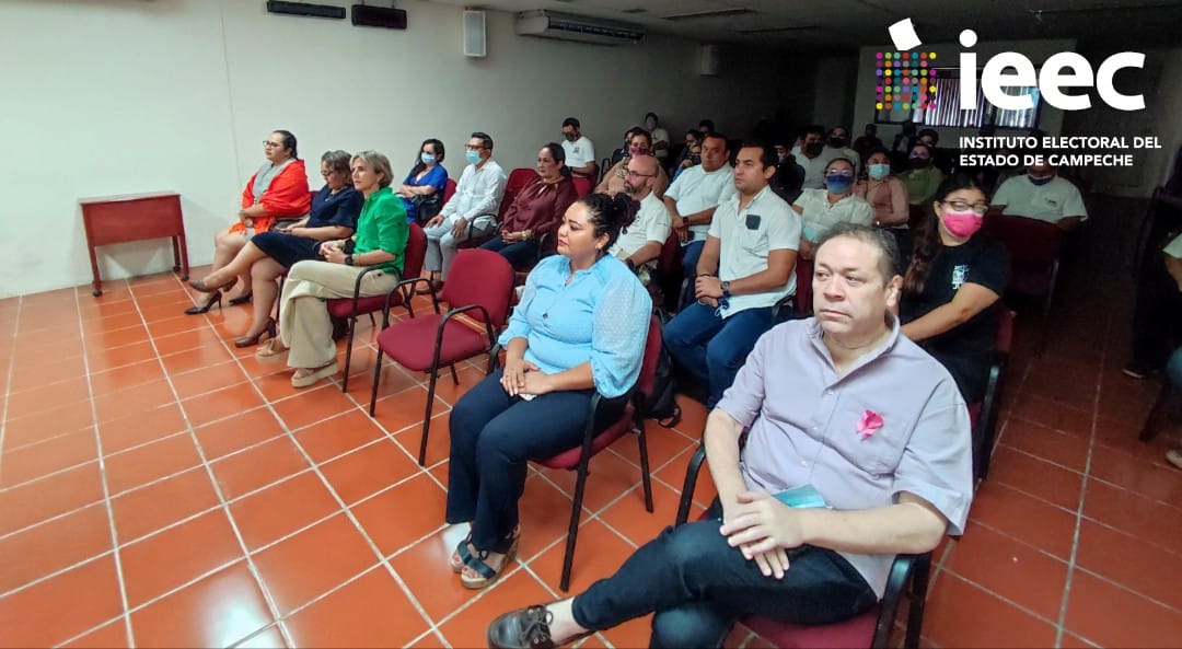 IEECampeche's tweet photo. #IEECInforma | Personal del IEEC e integrantes del #OPPMC @IMEC, @teecampeche y @fgecam siguen en transmisión simultánea la Conferencia Magistral: "Los Derechos Políticos de las Mujeres desde una Perspectiva Feminista", que lleva a cabo el @INEMexico.
https://t.co/boyz34osyc https://t.co/KoPwL6MbY8
